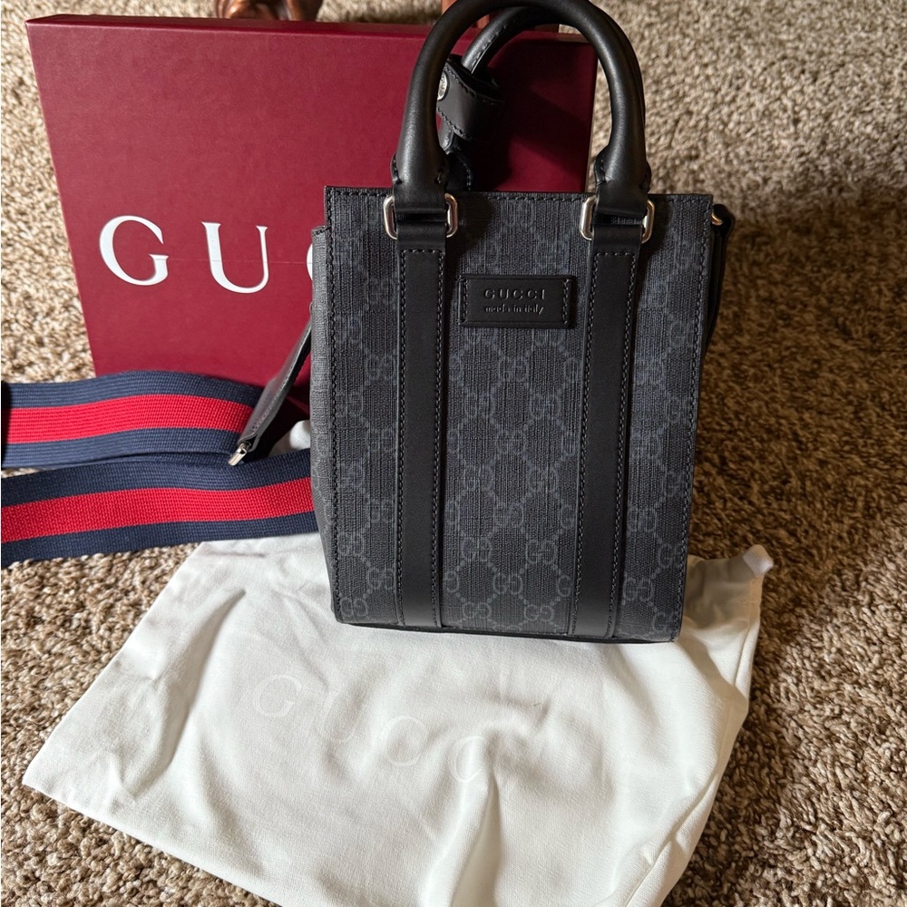 Gucci Black Messenger Bag with Signature Style